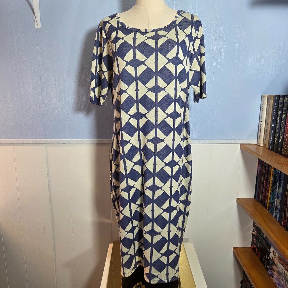 Lularoe Extra Large Blue White Geometric Round Neck Short Sleeve Long Dress